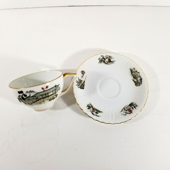 Gold China Cup And Saucer Pagoda House Scenes Made in Japan Vintage Porcelain - Picture 5 of 5
